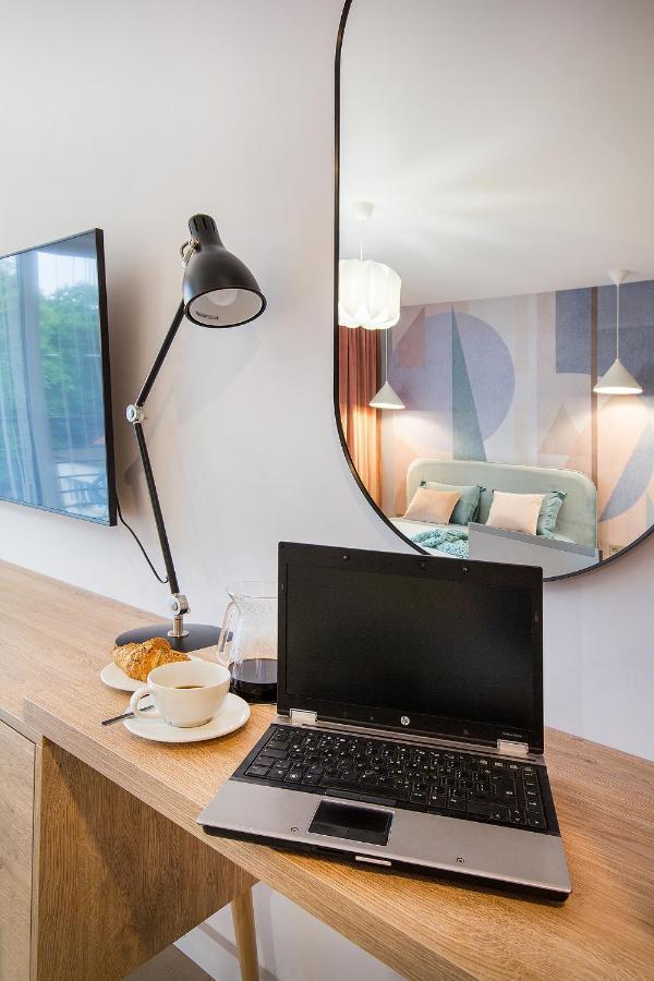 W&K Apartments - Joy Suite - Faktura Vat, Parking コシャリン エクステリア 写真