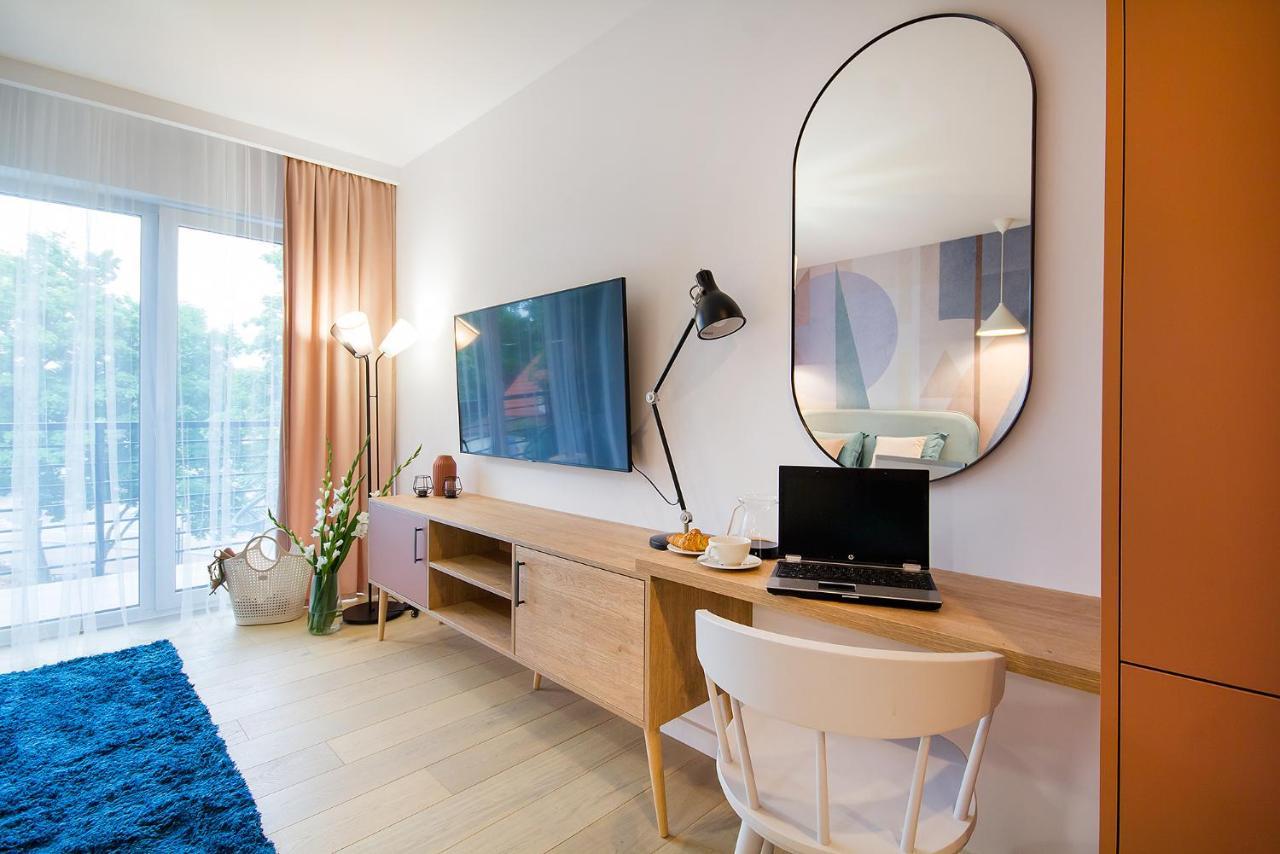 W&K Apartments - Joy Suite - Faktura Vat, Parking コシャリン エクステリア 写真